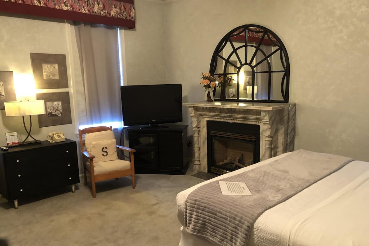 Singola Deluxe, 1 letto king | Wi-Fi gratuito, lenzuola