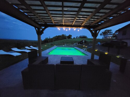 Catskill Villa/Pool with Hudson River View