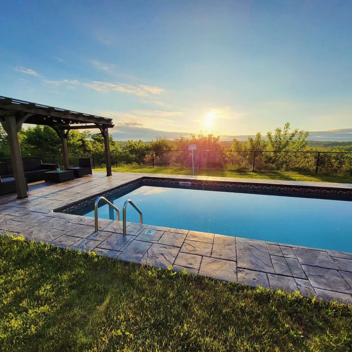 Outdoor pool, a heated pool