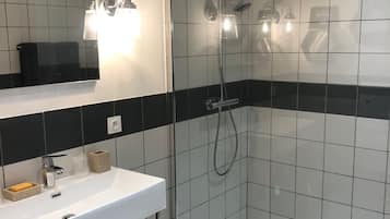 Cottage, salle de bains attenante, vue jardin | Salle de bain