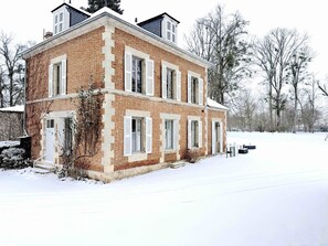 Basic Cottage, Ensuite, Garden View | Exterior - Gite Vichy : Chateau de Charmeil (Charmeil)