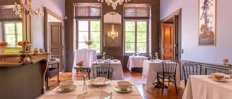 Luxury-Doppelzimmer, mit Bad, Gartenblick (Chambre Chateldon) | Lounge
