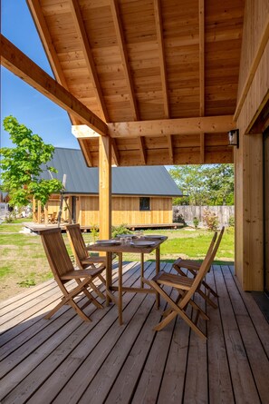 Comfort Cottage, Ensuite (Cottage A) | Terrace/patio - Les Cottages de Ripaille (Thonon-les-Bains)