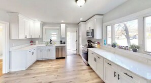 Fridge, microwave, oven, stovetop - Seaside Getaway Home, Near Salem, Comes with Free Parking & Wi-Fi! (Swampscott)