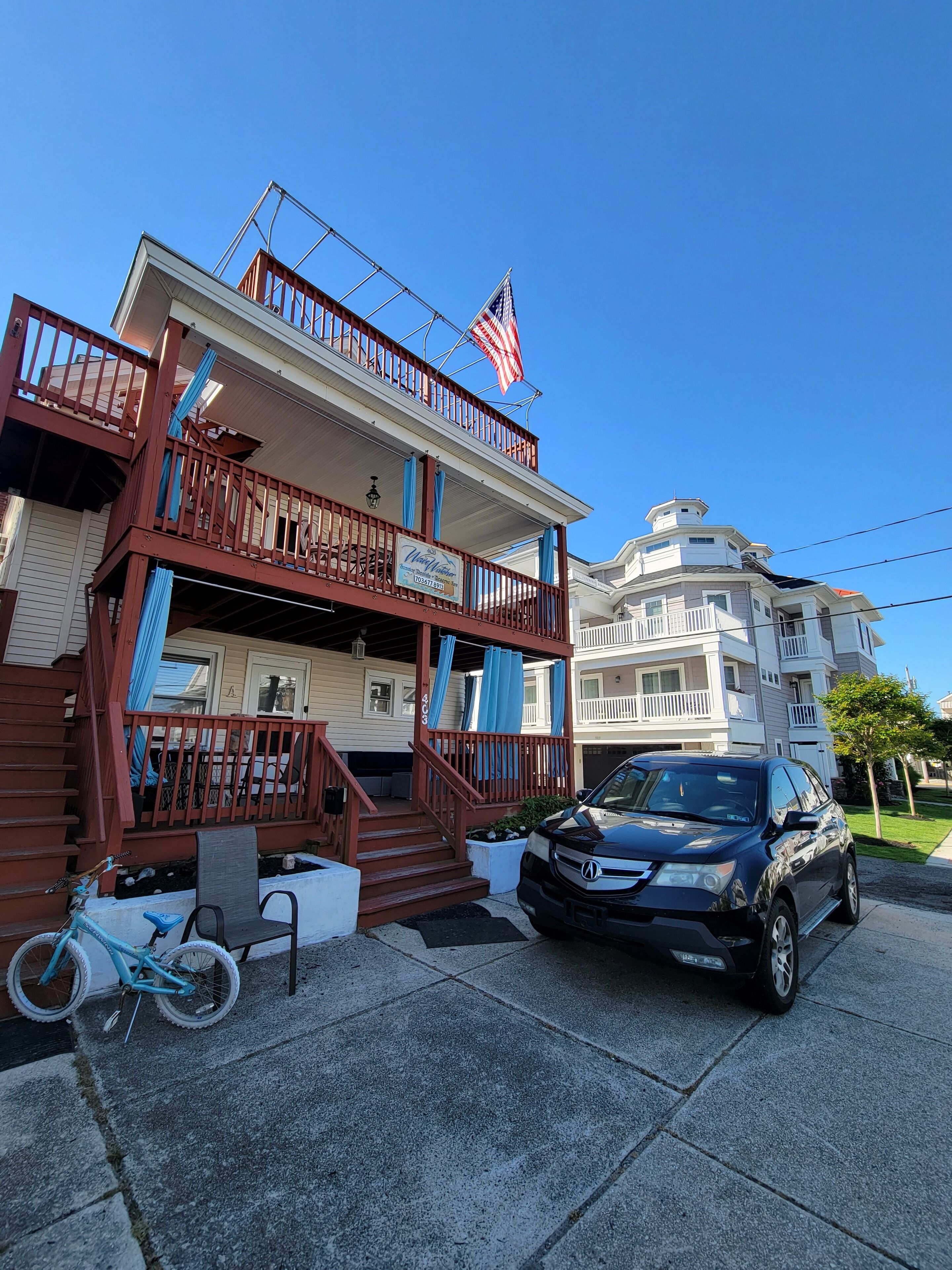 5 Houses to Beach & Boardwalk: 1st Floor 3BR/2BA Condo