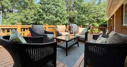 Quiet neighborhood, complementry lake access