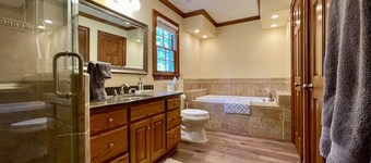 Quiet neighborhood, complementry lake access
