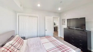 1 bedroom, desk, iron/ironing board, free WiFi