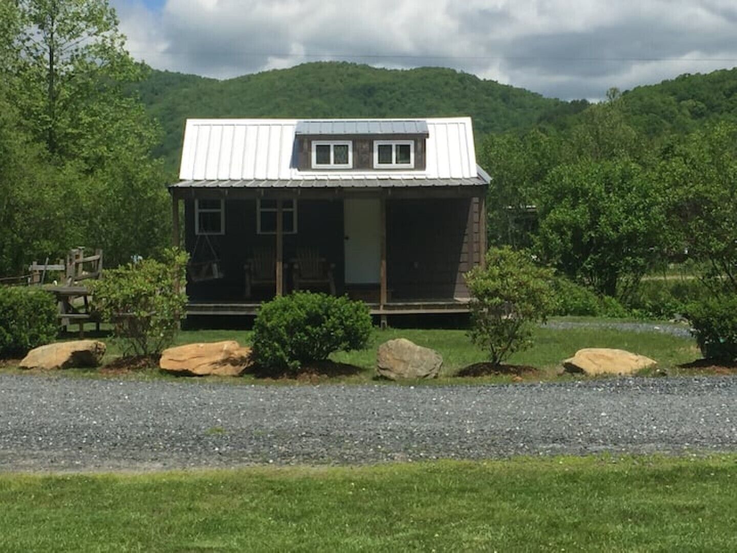 Buck Hill Tiny Home Cabin w/Mountain & Water Views