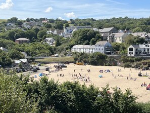 Beach - Traeth Rooms (Cardigan)