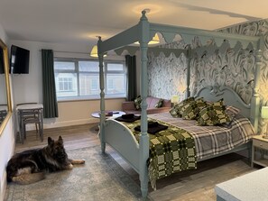 สตูดิโอ, ห้องน้ำในตัว | ภายใน