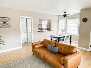 Smart TV, table football, books - Centrally located updated home (Cheyenne)