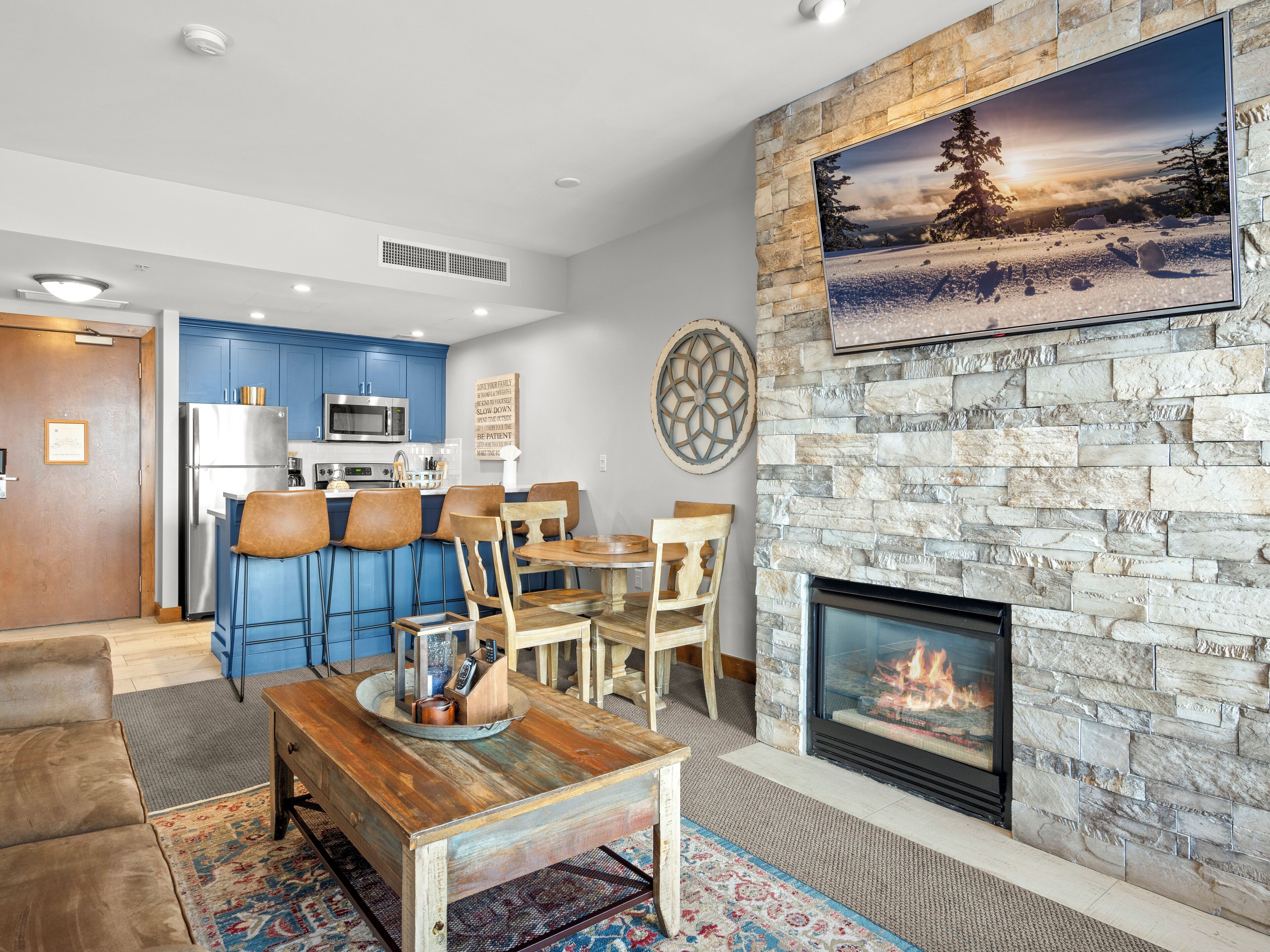 Smart TV, fireplace, DVD player