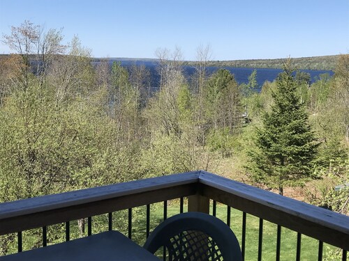 Moosehead Lake Retreat 