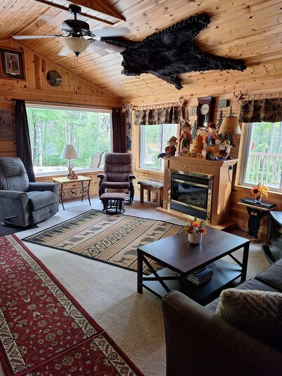 Cabin tucked into the woods! Trail access for ATV/UTV & snowmobiles. 






 
 