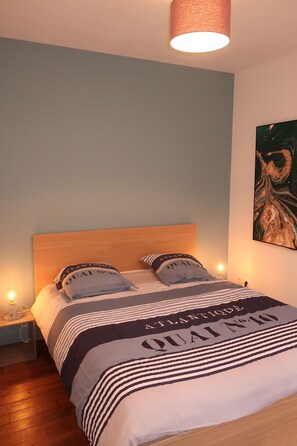 4 bedrooms, iron/ironing board, travel cot, free WiFi