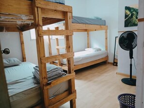 Double Room, Shared Bathroom | Free WiFi, bed sheets - El Costeñito Hostal - Hostel (Veracruz)