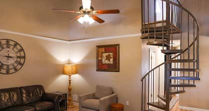 Comfy Townhouse near CASINOS, centrally located