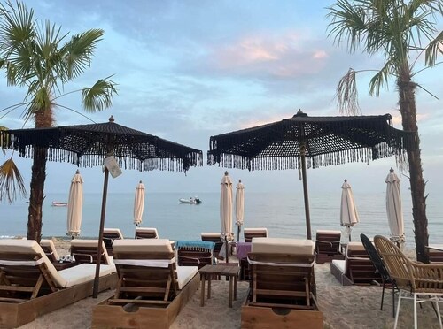 OLYMPUS RESIDENCES / Private Villas