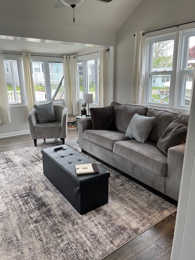 Waterview Cottage with Amazing Sunsets overlooking The Chesapeake Bay








