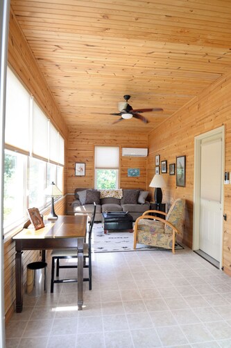 SUNNY ACRES AT RAYSTOWN LAKE - PET FRIENDLY
