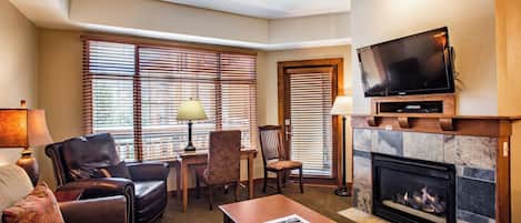 Smart TV, fireplace, DVD player