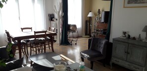 Dining - T2/T3 on the heights of Manosque, with shared garden (MANOSQUE)