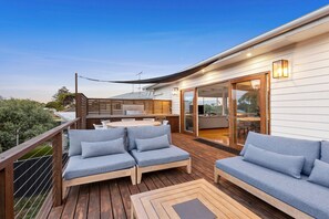 Outdoor dining - SPRINGS at Lonsdale (Point Lonsdale)