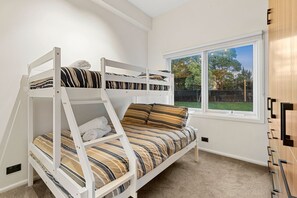 5 bedrooms, Internet