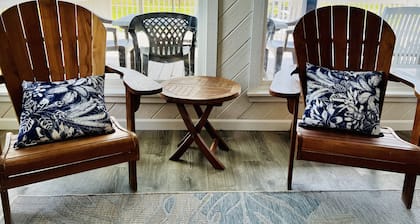 Awesome Ocean Views - Three minute walk to beach with private access