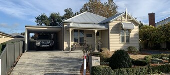 Elmsford Cottage (Warragul) - right in the heart of Gippsland.