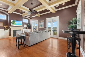 House, Multiple Beds (Suzie Q By The Sea S 55 Saint Martin ) | Living room