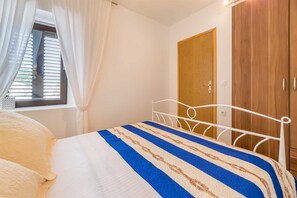 2 bedrooms, free WiFi, bed sheets