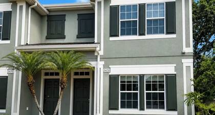 Disney Vacation Home mins From Parks with Resort Pool
