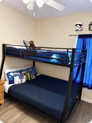 4 bedrooms, iron/ironing board, free WiFi, bed sheets