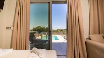 Suite with private pool