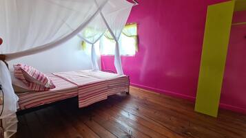 1 chambre, fer et planche Ă repasser, lit parapluie, Wi-Fi gratuit