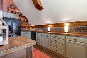 Kühlschrank, Ofen, Herdplatte, Geschirrspüler