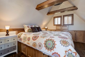 4 habitaciones, escritorio, tabla de planchar con plancha y wifi 