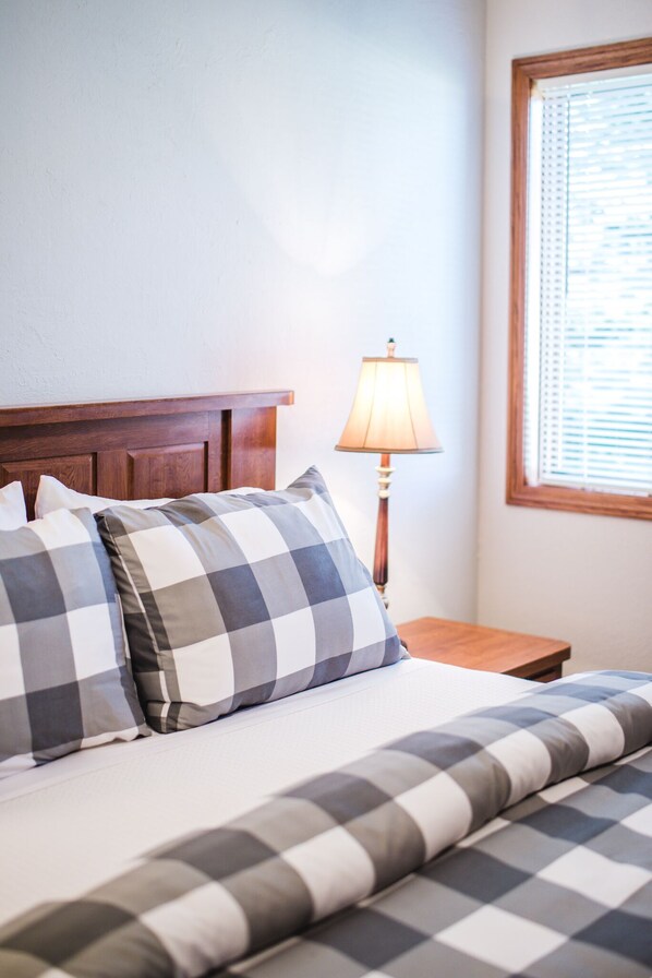 2 Schlafzimmer, Reisekinderbett, kostenloses WLAN, Bettwäsche