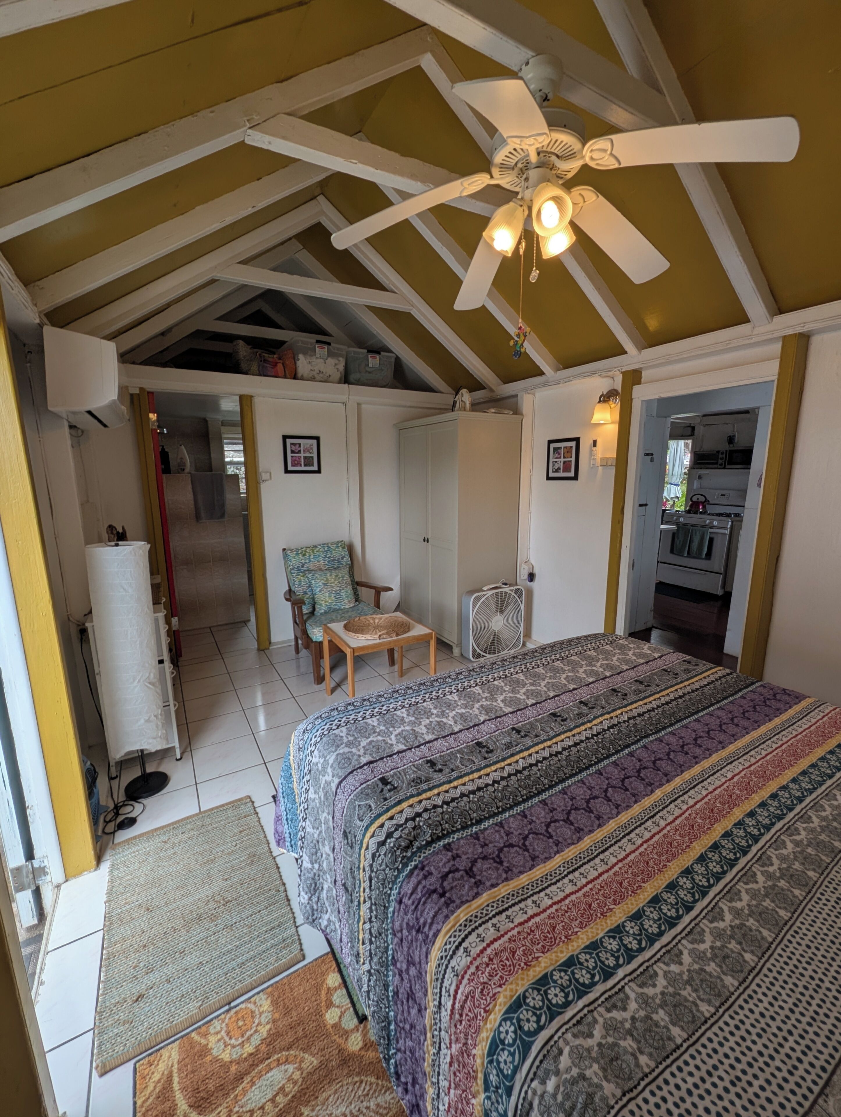 2 slaapkamers, een strijkplank/strijkijzer, gratis wifi, beddengoed