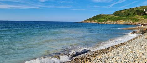 كراسي للتشمس، مناشف للشاطئ