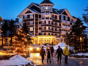 Exterior - Lux Stay USA| Pool view Hearthstone Ski-in/Out, AS125 1BR+Den (Snowshoe)