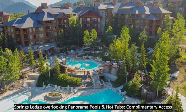 3 hồ bơi ngoài trời 