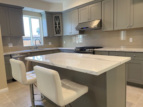 Cozy spacious house near RoseBowl, DTLA, and more