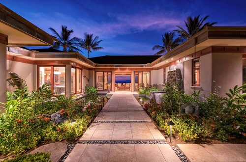 180-degree Ocean, Fairway, & Maui Views | Hualalai Resort | Incl Chef Experience