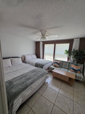 4 bedrooms, desk, iron/ironing board, free WiFi - SARASOTA - VENICE - MANASOTA BEACH 2x1 3x1 5x2 WE WORK WITH YOUR BUDGET CONTACT! (Englewood)