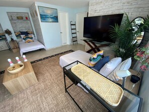 4 habitaciones, escritorio, tabla de planchar con plancha y wifi gratis 