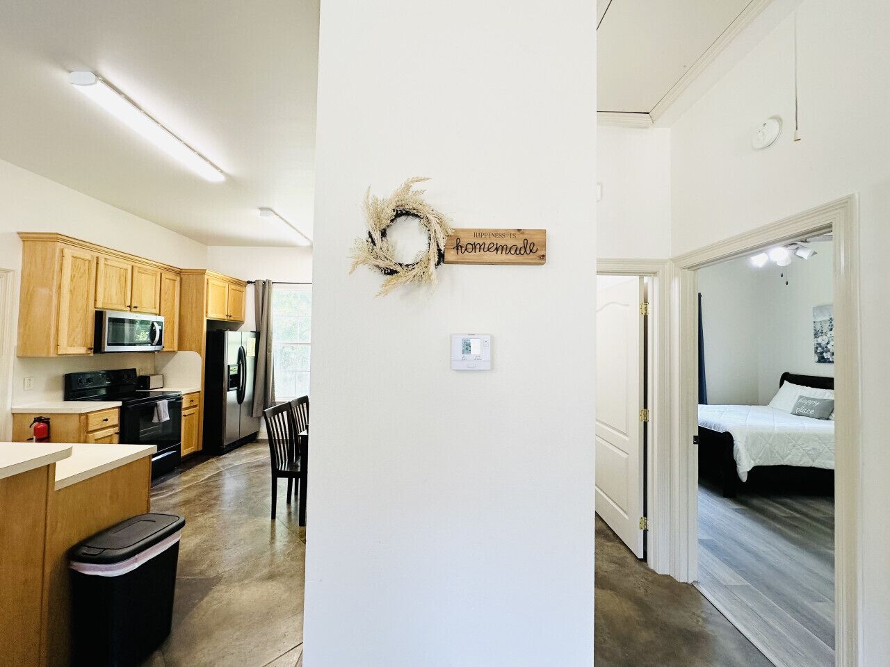 2 bedrooms, iron/ironing board, travel cot, free WiFi