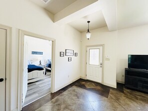 2 bedrooms, iron/ironing board, travel cot, free WiFi